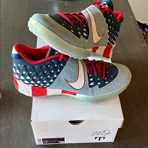 NIKE FORCE ZOOM TROUT 6 TF PRM - BRAND NEW - 12.5